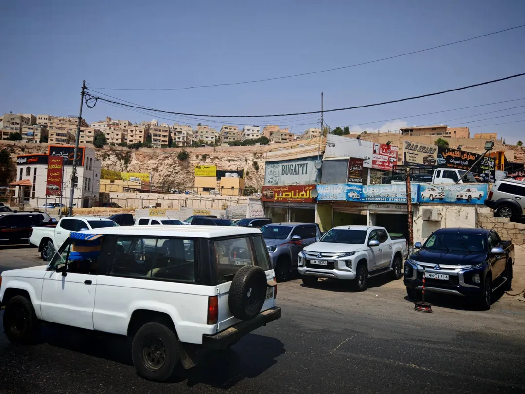 مجمع تجاري للبيع فرصه استثماريه رائعه