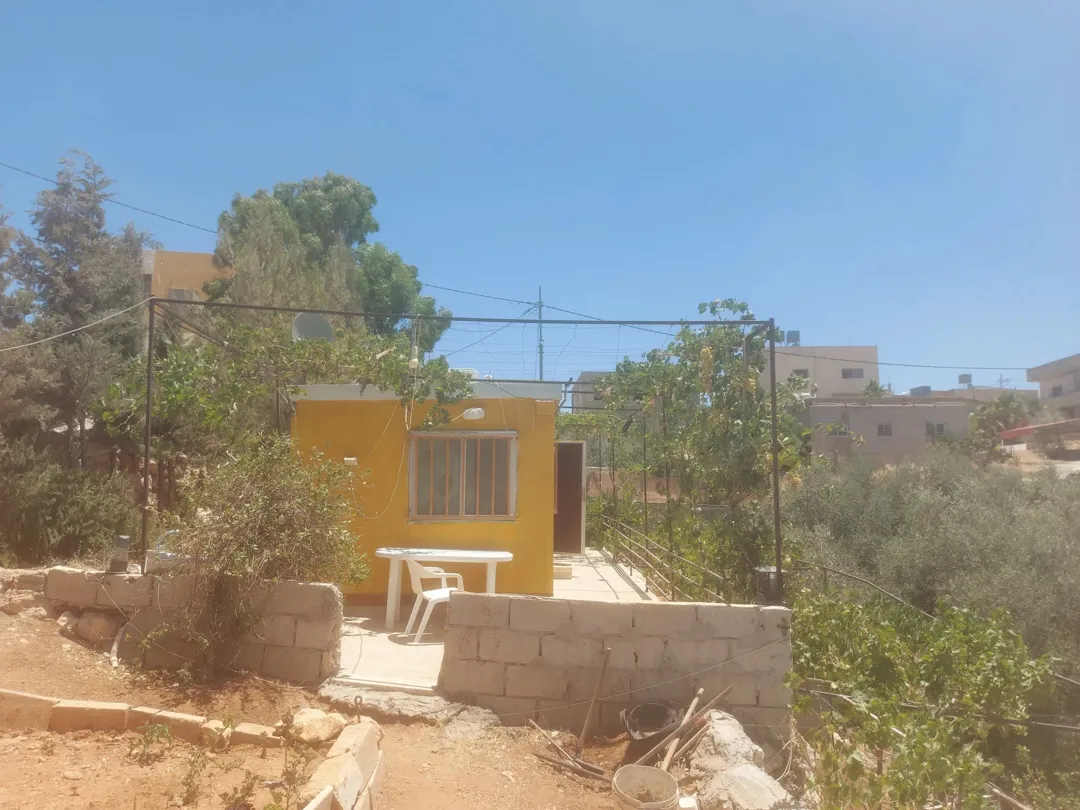 مزرعة مميزة للبيع في جرينة، مادبا – إطلالة على البحر الميت