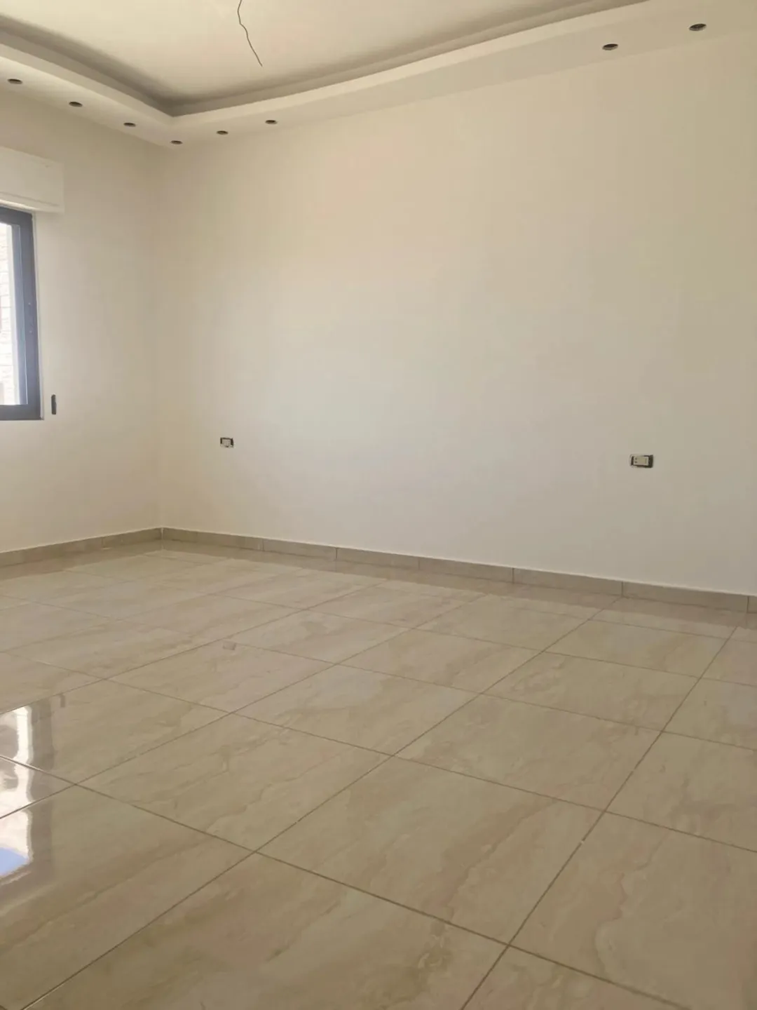 شقة فاخرة في طبربور مع كهرباء مجانية ومرافق مميزة 154 متر