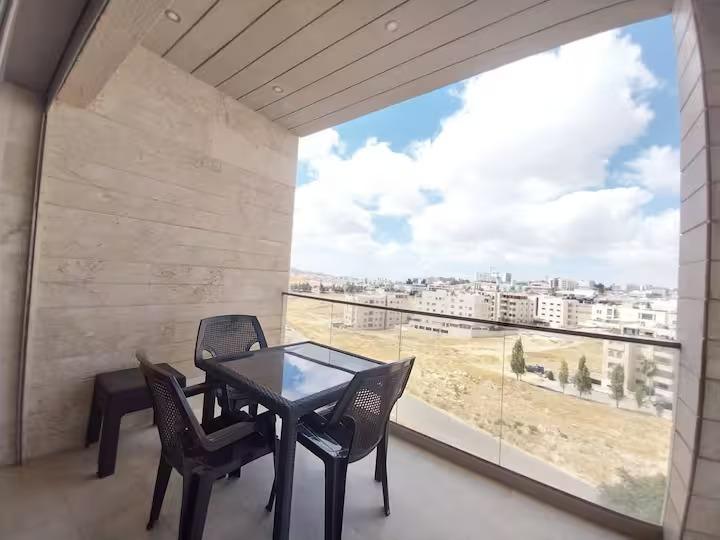 شقه فاخره مفروشه للايجار في دير غبار – عمان الاردن