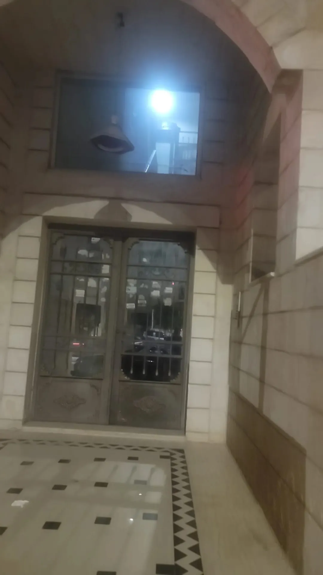 شقة للبيع بالقرب من وزارة الصحة طابق ثاني