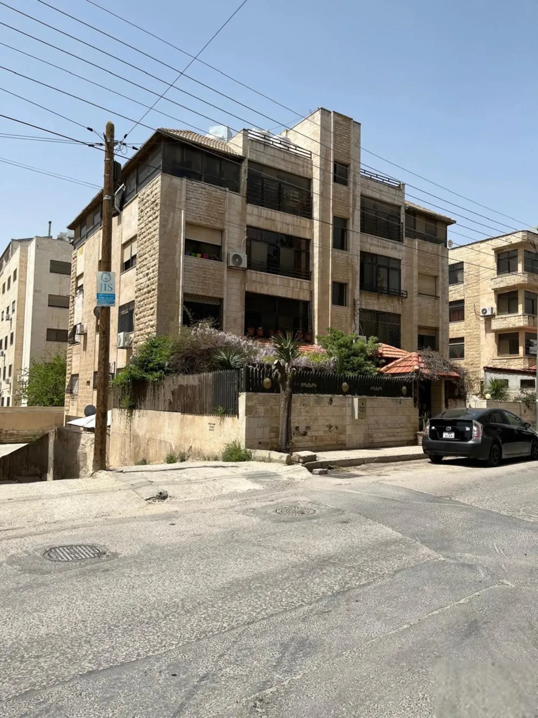 شقة للبيع في منطقة الجاردنز – عمان