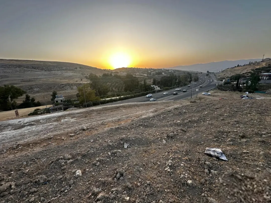 ارظ بجوار كازيه تل الرمان مباشر علي الشارع الرءيسي 9 دونم — صورة 4