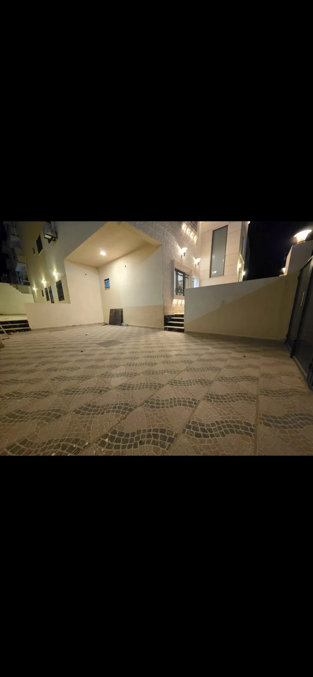 للبيع شقه بناء جديد لم تسكن ارضيه سوبر ديلوكس