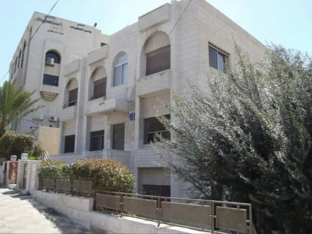 عمارة للبيع أو للإيجار تنظيم تجاري مكاتب وعيادات