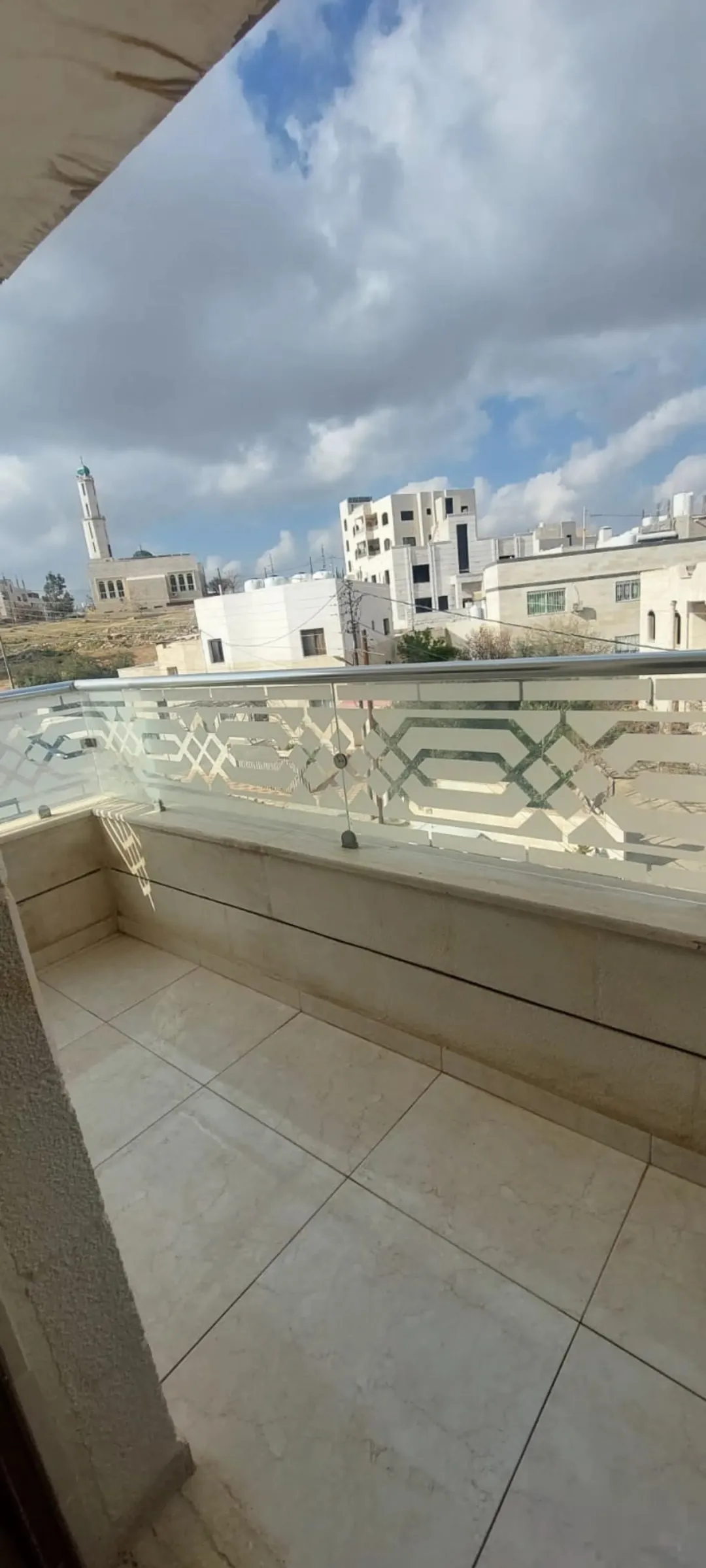 شقة للبيع في طبربور ضاحية الصفا دور ثاني