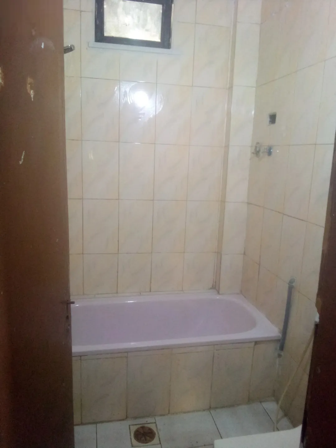 شقة مميزة للبيع في شارع الاستقلال