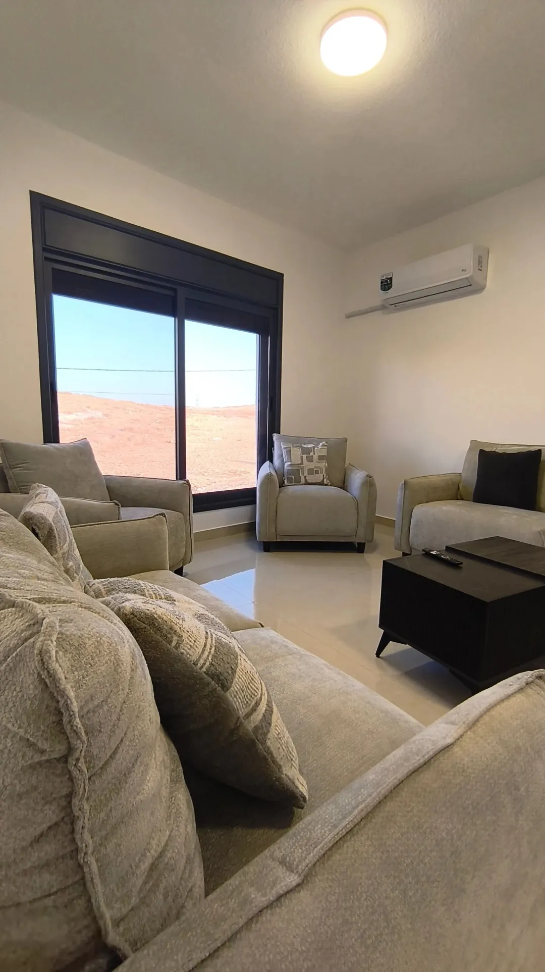 شقة مفروشة بالكامل للإيجار في البنيات – عمان قرب طريق المطار وجامعة البترا