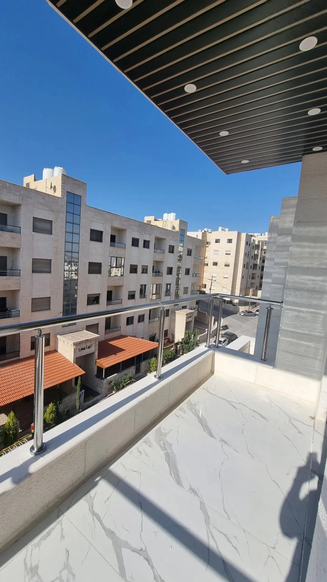 شقق فاخرة للبيع في شفا بدران بالقرب من الأكاديمية البحرية