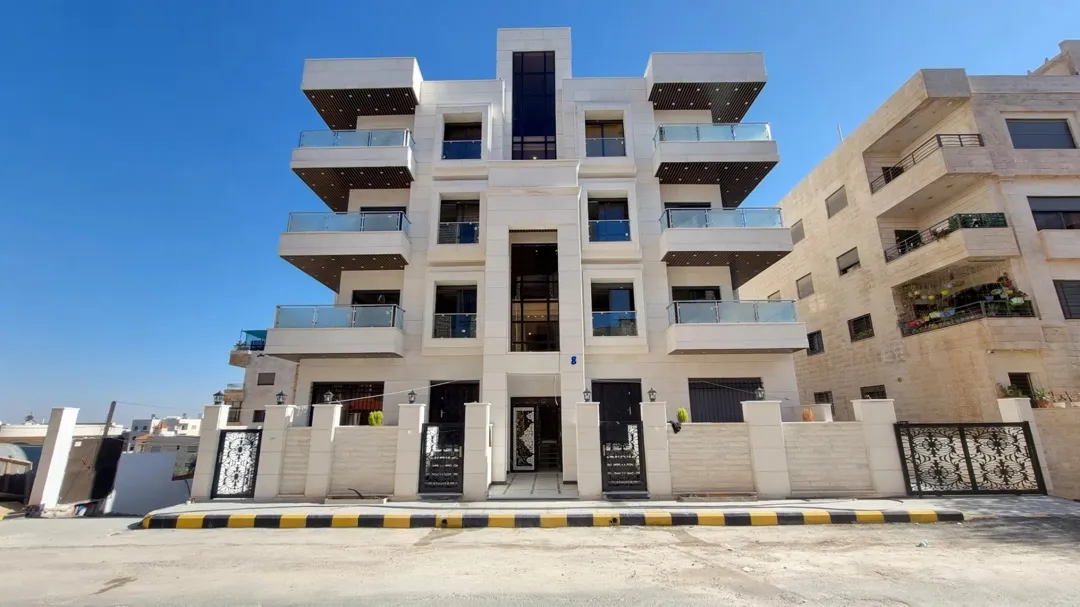 شقق فاخرة للبيع في شفا بدران بالقرب من الأكاديمية البحرية
