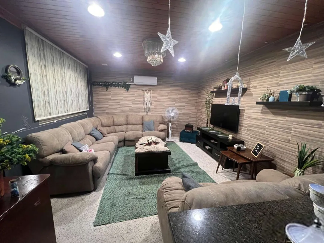 شقة أرضية فاخرة مفروشة للإيجار في الجبيهة عمّان – عمان الاردن | ID 623994