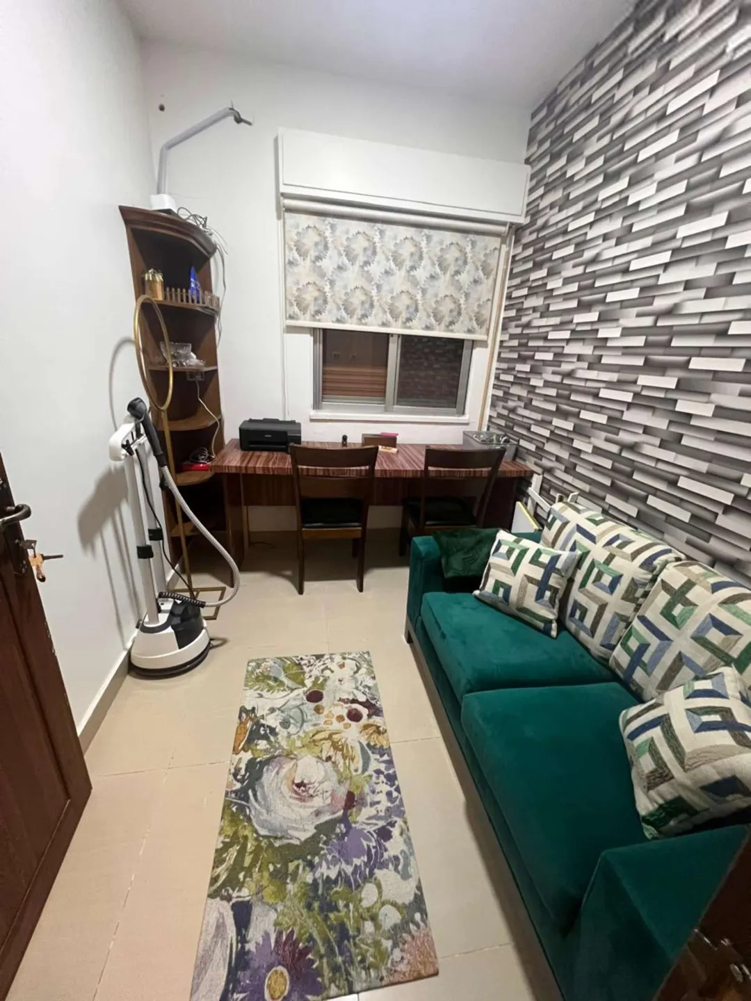 شقة أرضية فاخرة مفروشة للإيجار في الجبيهة عمّان – عمان الاردن | ID 623994