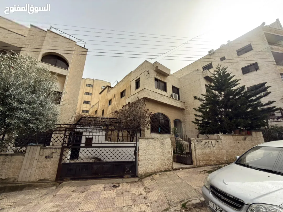 شقة للبيع في عمارة فاخرة