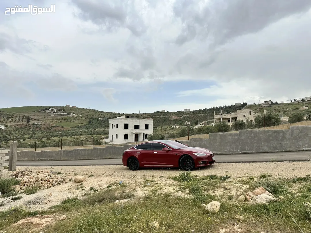 قطعة أرض مميزة في أم رمانة حوض المعمر قريبة من شارعي الاردن وشفا بدران