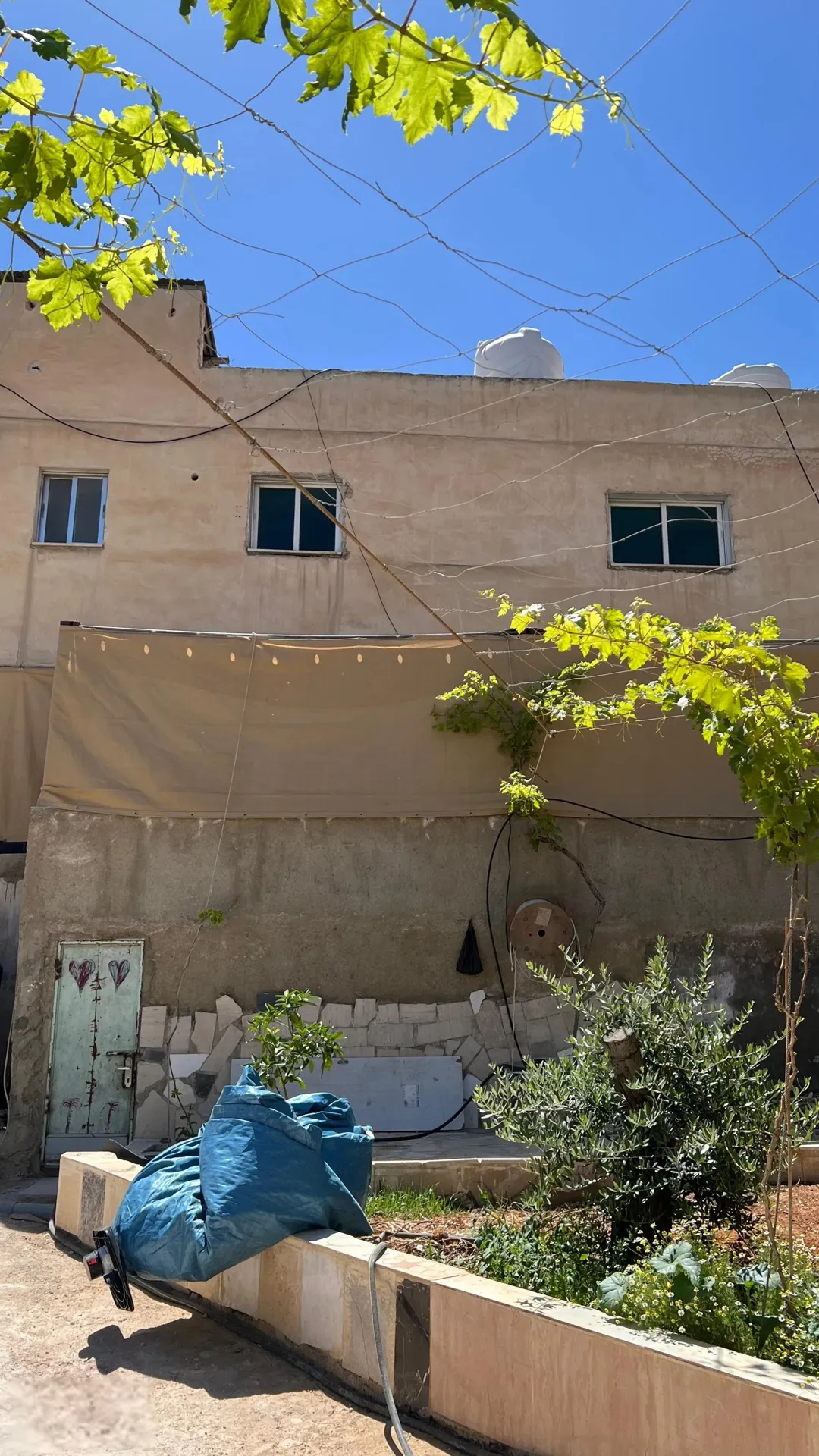 ثلاث شقق مميزة للبيع في الزرقاء – جبل الأميرة رحمة