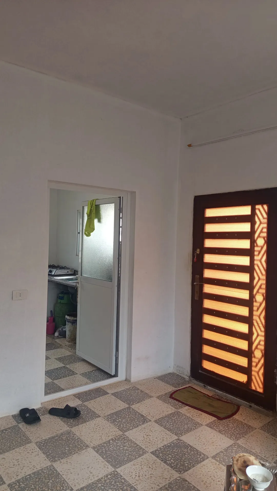 قطعة ارض مفروزه سكن ج فيها بيت قيد الانشاء حبراص بني كنانه