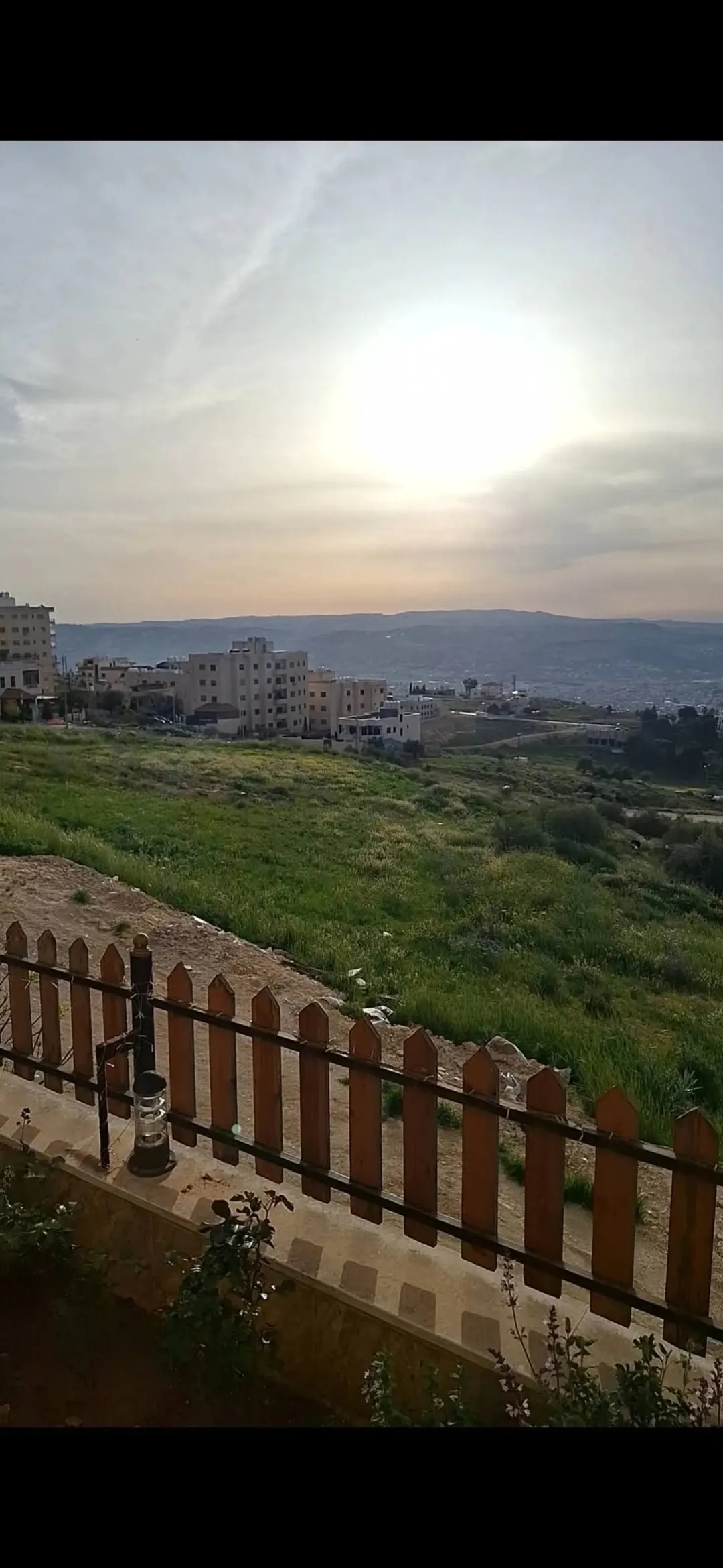شقة للبيع في أبو نصير بإطلالة مميزة على شارع الأردن