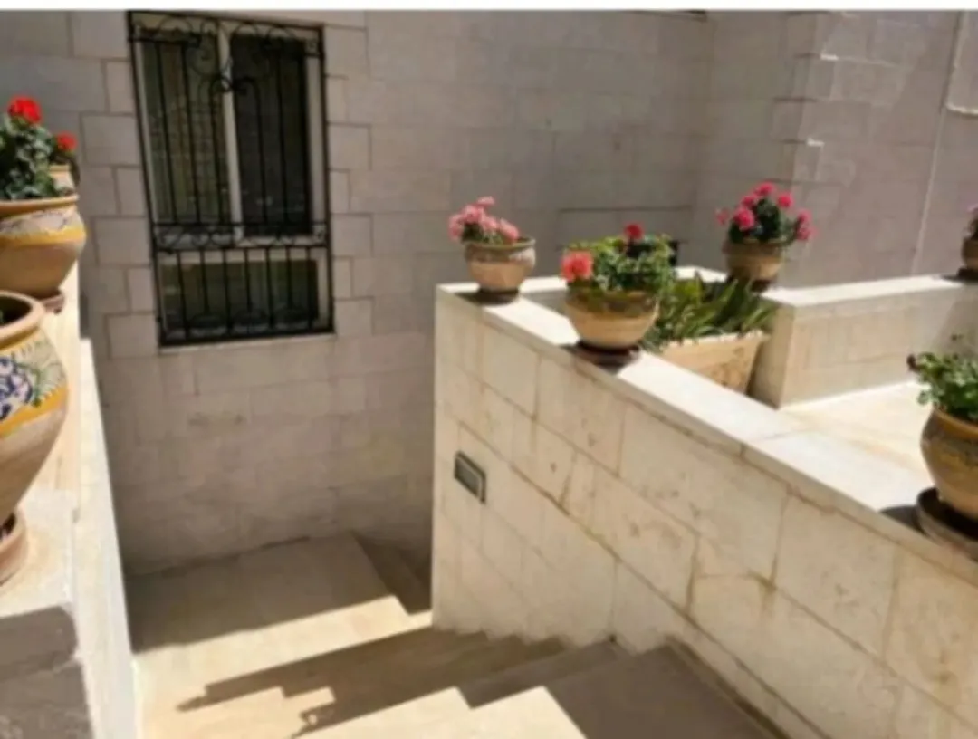 فيلا فاخرة للبيع في دابوق – حوض الحمارية تحفة معمارية