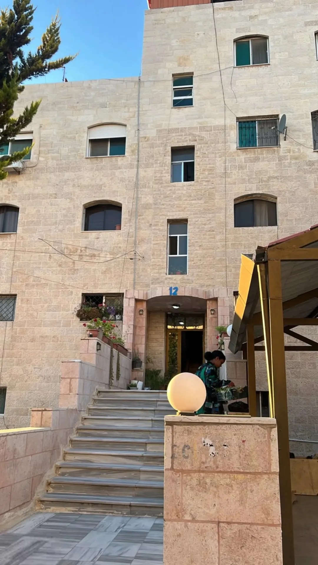 شقة مفروشة للإيجار بالقرب من شارع الجامعة – عمان