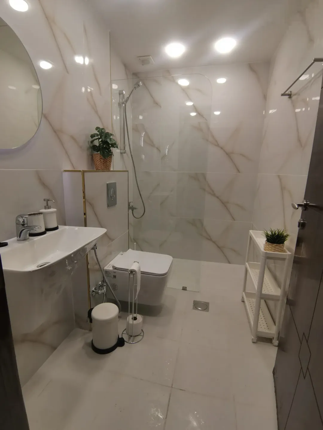 Elite 2Bedroom Furnished appartment 80 sqm centre of Abdoun