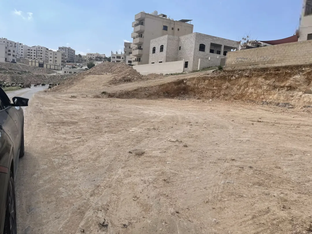 قطعة ارض مميزة /ضاحية المدينة المنورة
