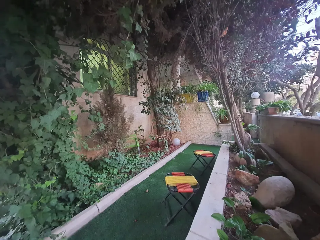 عمارة للبيع تصلح للاستثمار والسكن العائلي بمنطقة البنيات ام اقصير