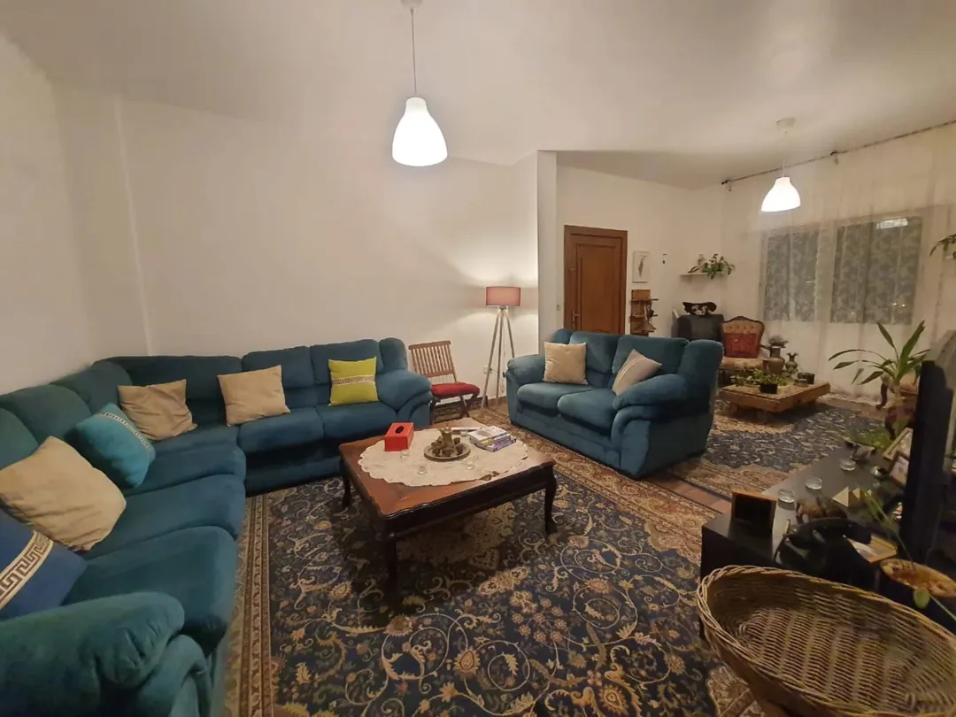 عمارة للبيع تصلح للاستثمار والسكن العائلي بمنطقة البنيات ام اقصير