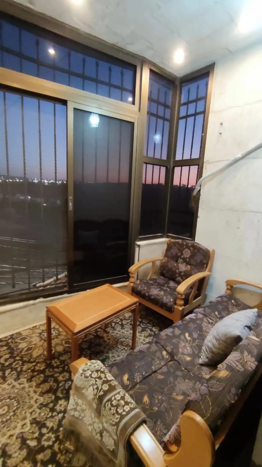 شقة للبيع في إربد – حي عالية بمساحة 160 متر مربع