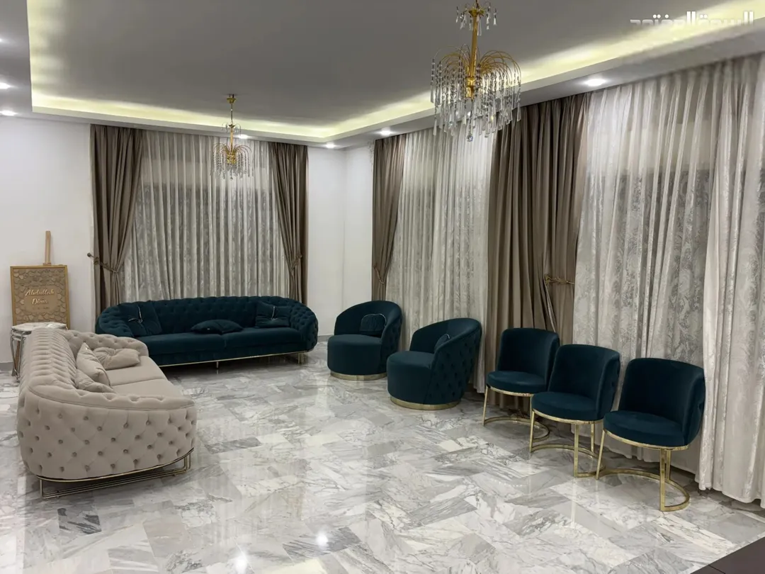 شقة مميزة ومجددة بالكامل في قلب الشميساني – الطابق الرابع