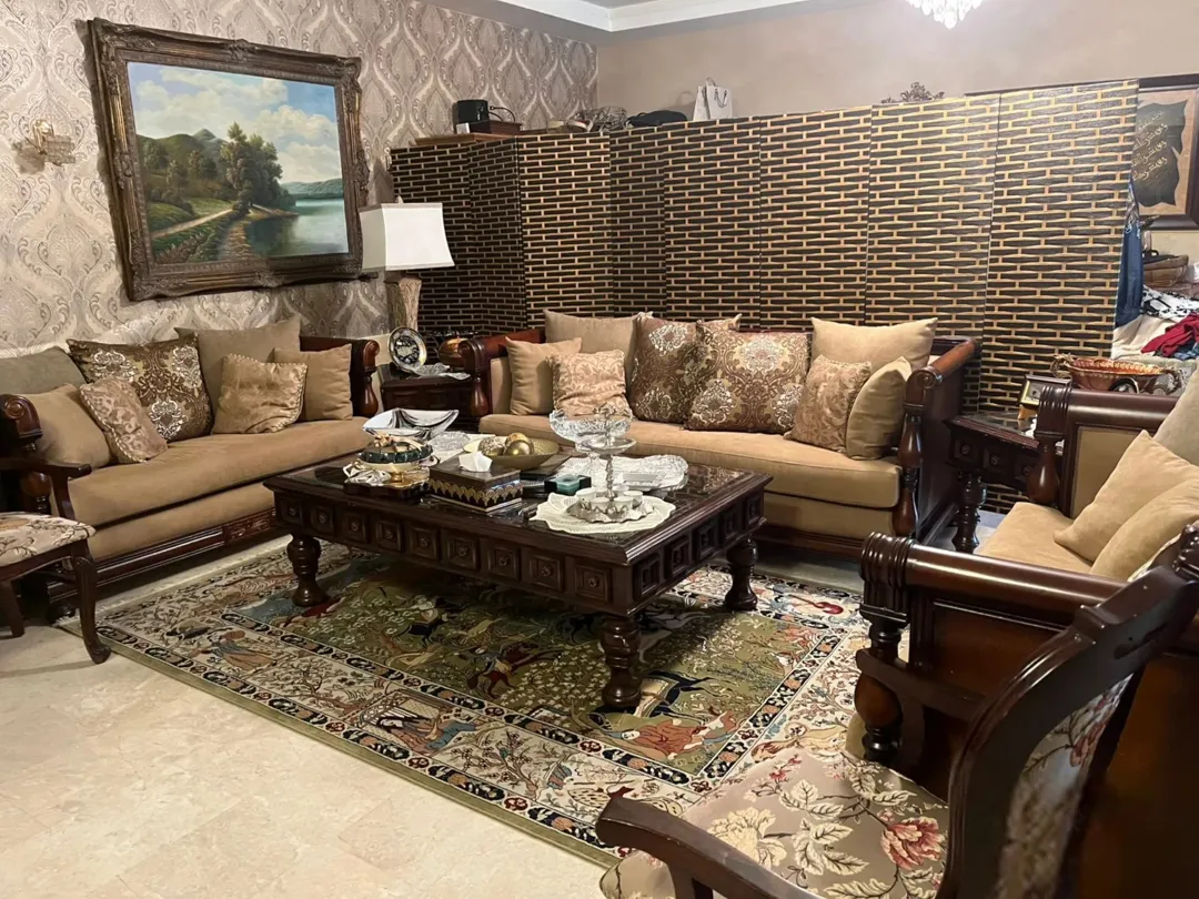 شقة فاخرة بسعر لا يقاوم في عمان الغربية