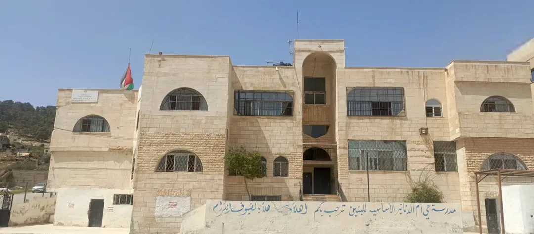 عمارة سكنية مميزة للبيع في عين الباشا