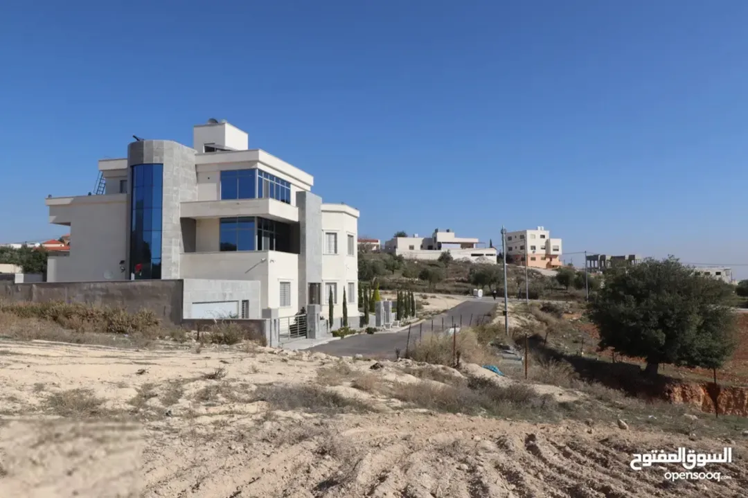 (1)ارض للبيع في بدر الجديدة حوض الميسر 750م الارض على شارعين مرتفعة و مميزة