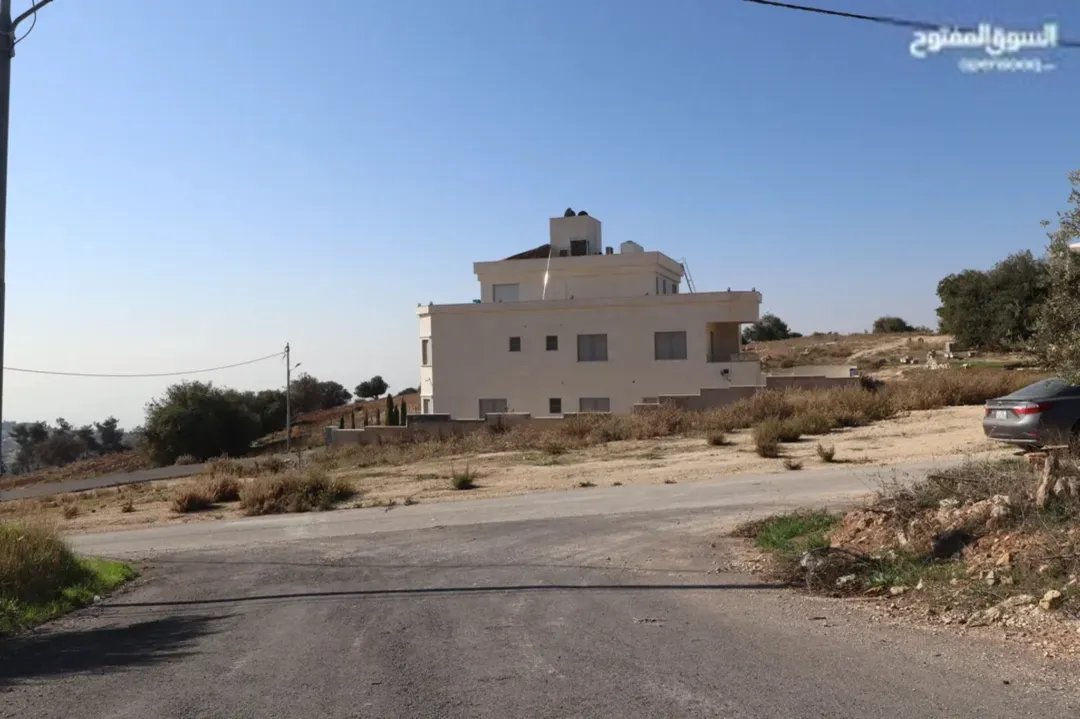 (1)ارض للبيع في بدر الجديدة حوض الميسر 750م الارض على شارعين مرتفعة و مميزة