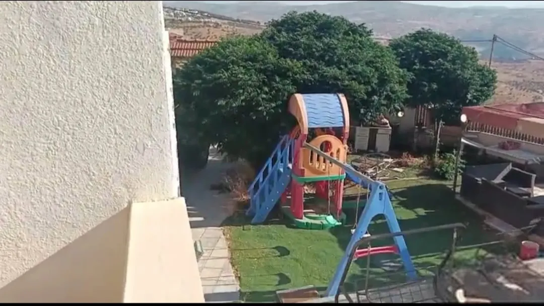 شاليه للبيع لقطه بسعر 65 الف. مطل ومرتفع اطلاله خرفيه على ثلاث شوارع