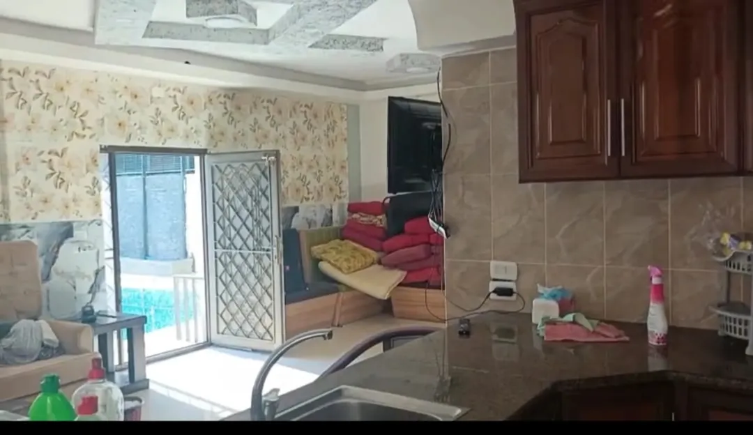 شاليه للبيع لقطه بسعر 65 الف. مطل ومرتفع اطلاله خرفيه على ثلاث شوارع