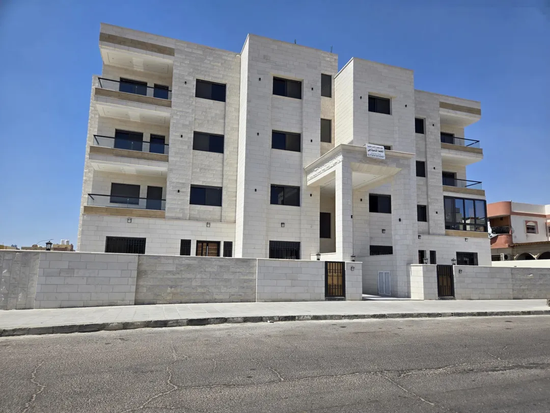 شقق فاخرة جديدة للبيع في منطقة الثامنة – إسكان عصري بتصميم مميز