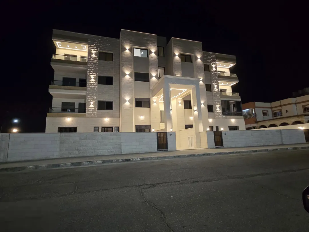 شقق فاخرة جديدة للبيع في منطقة الثامنة – إسكان عصري بتصميم مميز