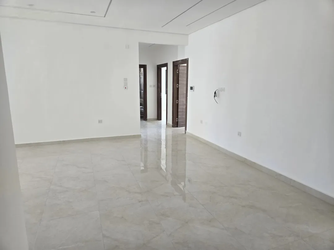 شقق فاخرة جديدة للبيع في منطقة الثامنة – إسكان عصري بتصميم مميز