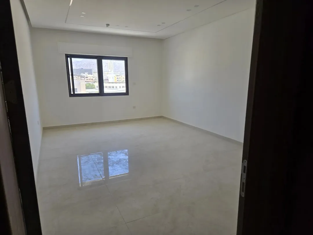 شقق فاخرة جديدة للبيع في منطقة الثامنة – إسكان عصري بتصميم مميز