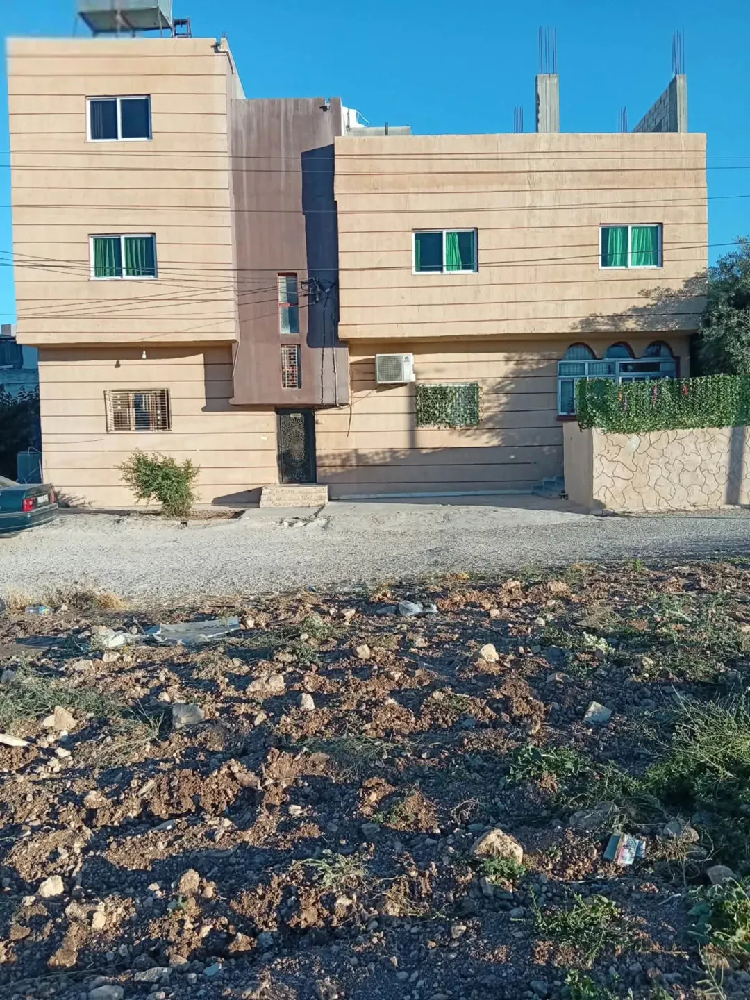 منزل مستقل للبيع في حوارة