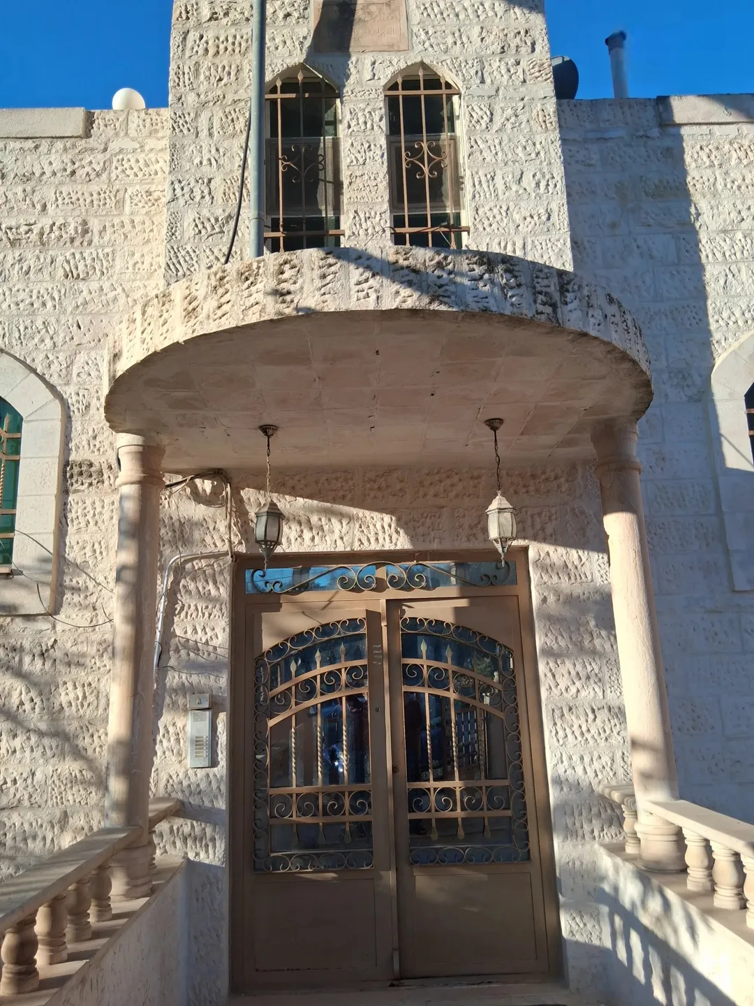 عمارة للبيع في عمان منطقة ناعور الروضة