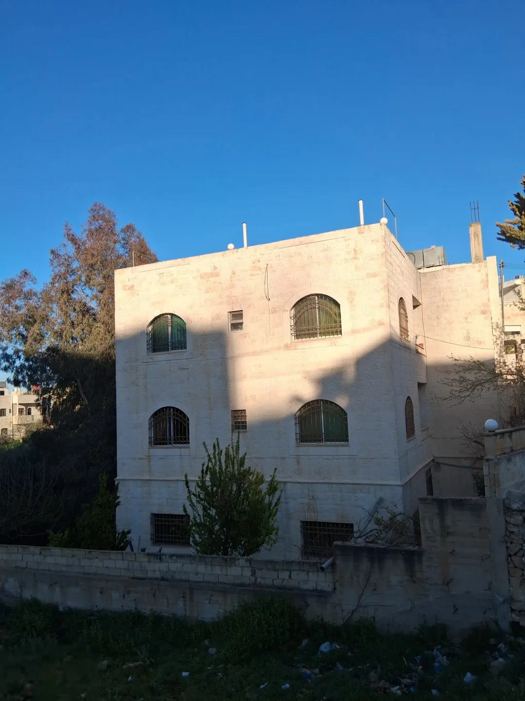 عمارة للبيع في عمان منطقة ناعور الروضة