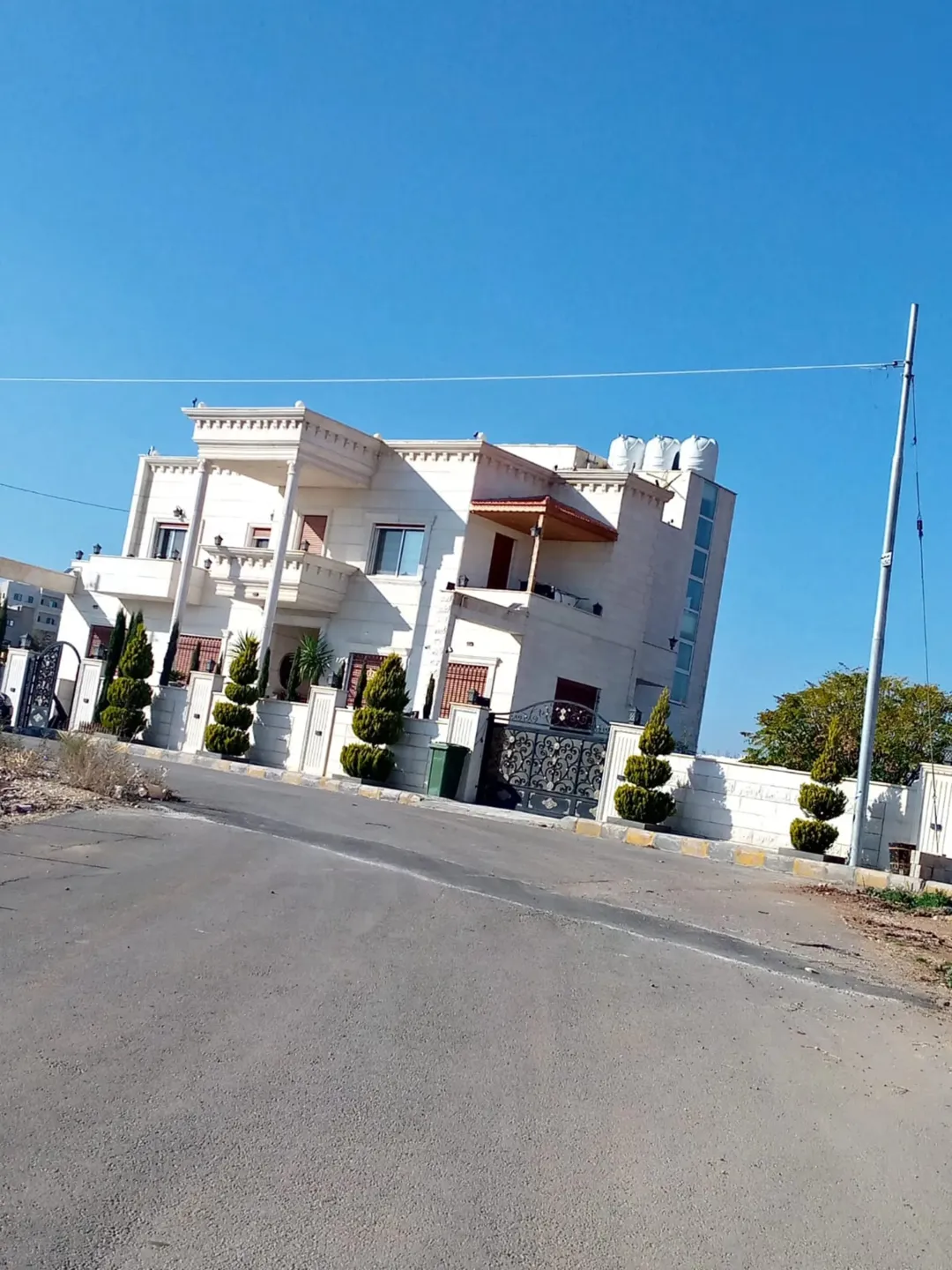 فيلا فاخرة للبيع في الجويدة