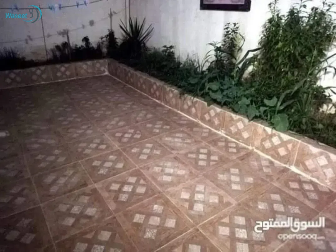 شقة ارضية في ضاحية الاستقلال للبيع