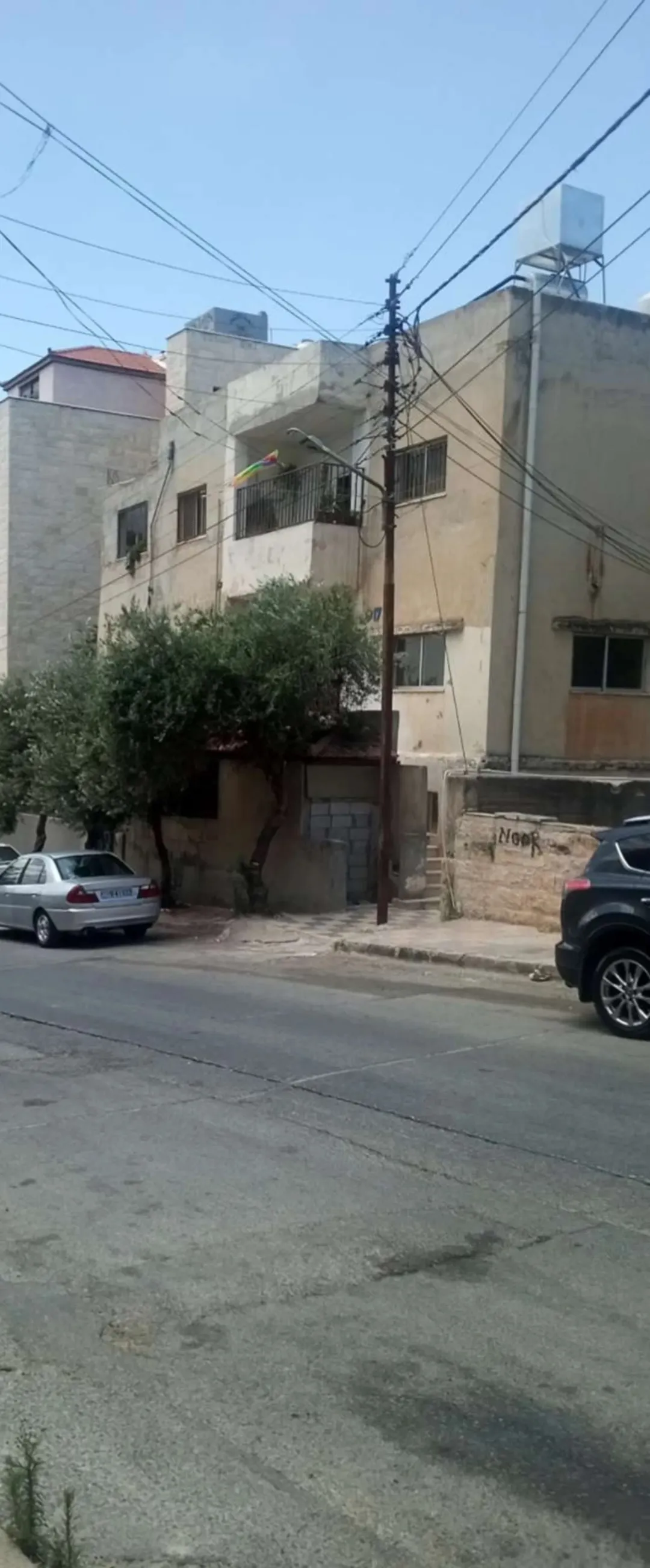 عمارة مميزة للبيع في منطقة البيادر