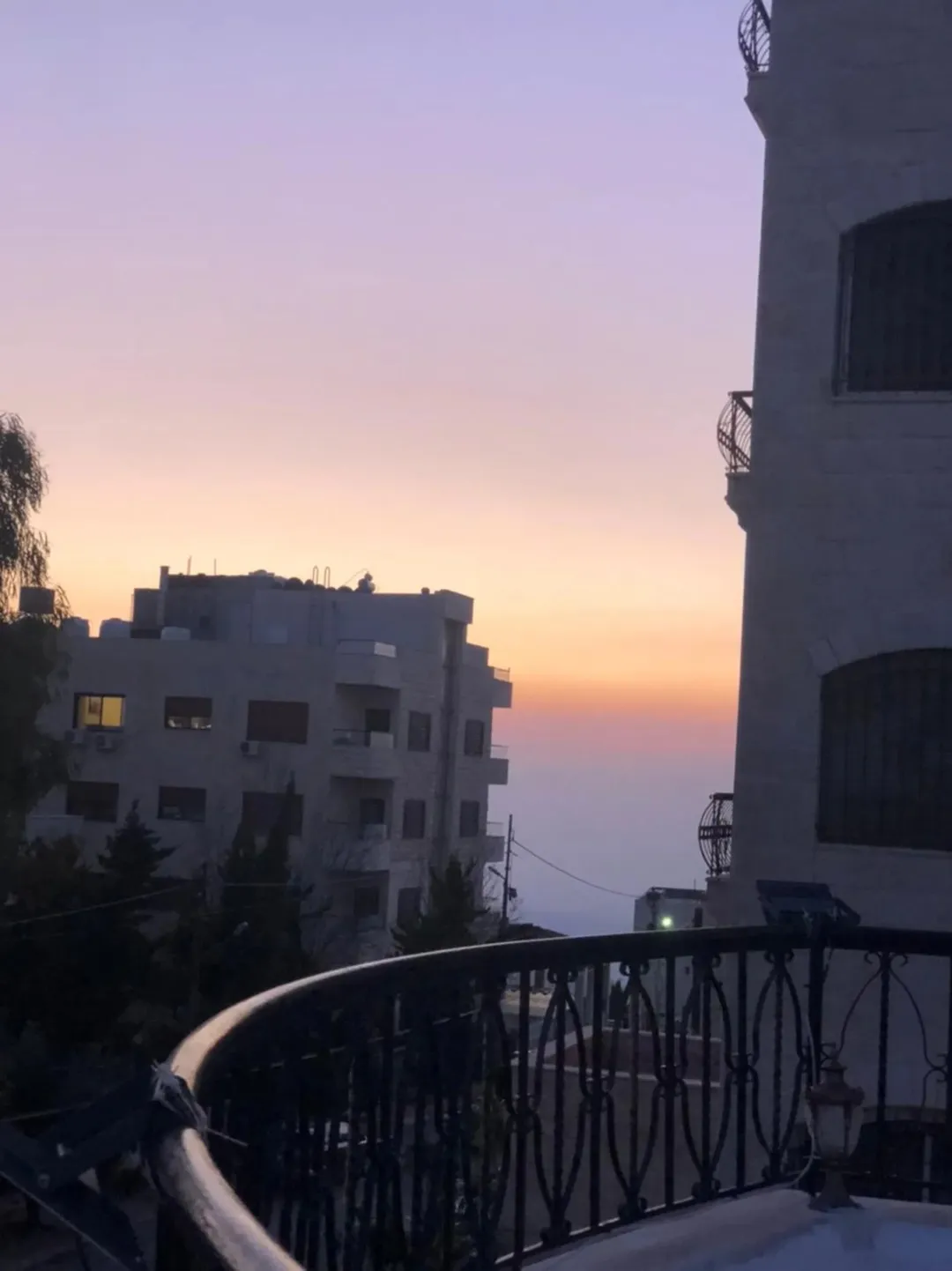 فيلا فخمة في مرج الحمام – عمان فرصة استثمارية مميزة