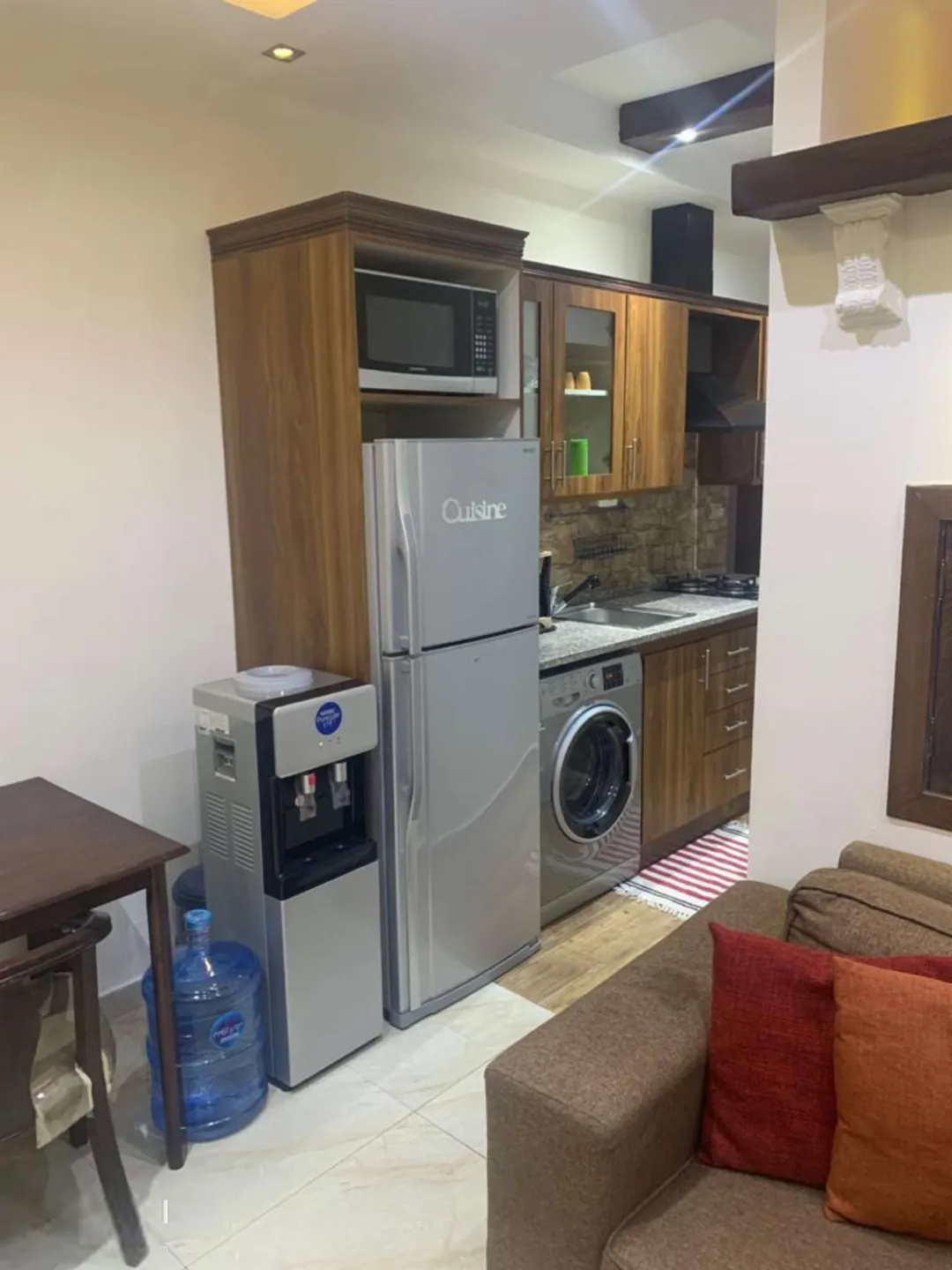 شقة أرضية صغيرة مفروشة للايجار موقع متميز – عمان الاردن | ID 721824