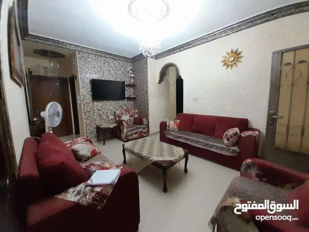 شقة فاخرة للبيع في ضاحية الاستقلال خطوات من صيدلية ربوع الاستقلال