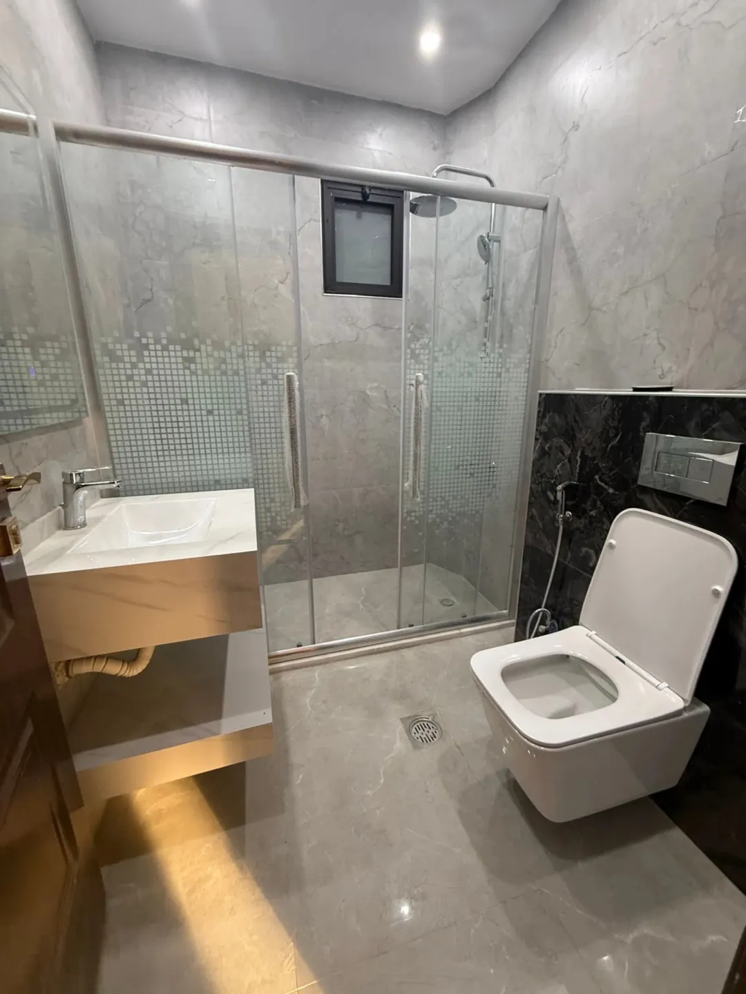 شقة فاخرة للبيع في شفا بدران حي القصبات