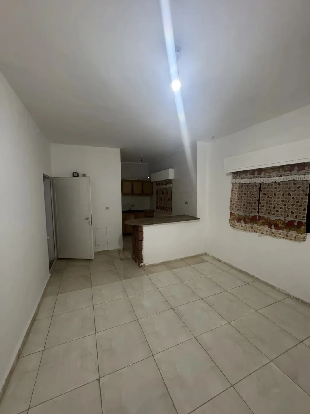 عمارة سكنية فاخرة ثلاث شقق في كل طابق